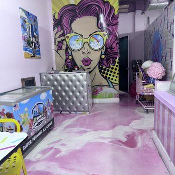 Jolly Ice Parlor - Ice Cream & Frozen Yogurt Near Me - Hollywood, Florida