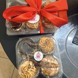 The Sweet Spot Desserts & Cake Supplies - Gourmet Cupcakes - Mixed Flavors