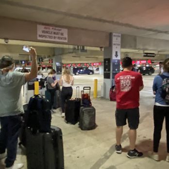 Avis - 2nd time waiting in line. - Car Rental Near Me - Carolina, Puerto Rico