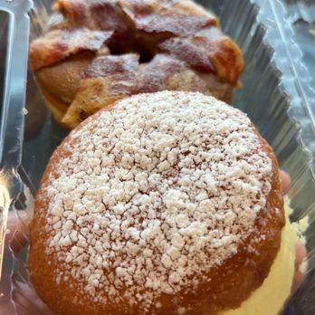 Friendly Donuts - Donuts Near Me - Orange, California Friendly Donuts - Donuts Near Me - Orange, California