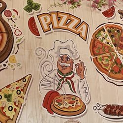 Piesano's Pacchia - Decor