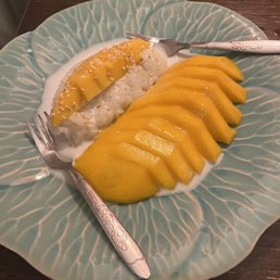 Riz gluant avec de la mangue (mango sticky rice) Riz gluant avec de la mangue (mango sticky rice)