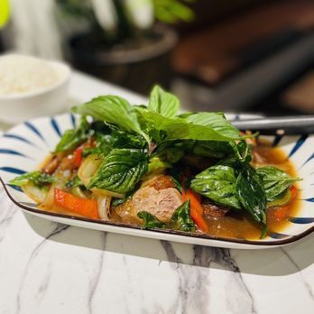 Niyom Thai Kitchen - Niyom Spicy Basil Sauce (Fried Duck) - Thai Near Me - Flushing, New York