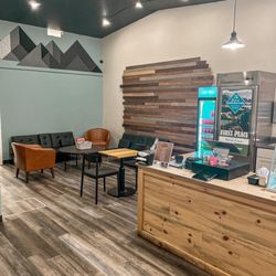 Sweet Retreat Creamery - Enjoy some time with friends as you share ice cream!