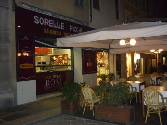Sorelle Picchi by null