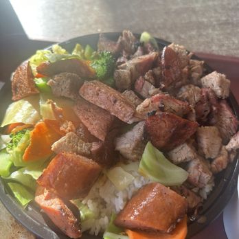 Best Bar-BQ - Tri-Tip & hot link bowl with rice and veggies - Barbeque Near Me - Santa Paula, California Best Bar-BQ - Tri-Tip & hot link bowl with rice and veggies - Barbeque Near Me - Santa Paula, California