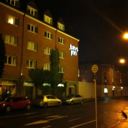 Jurys Inn Cork - Jury's inn at night.