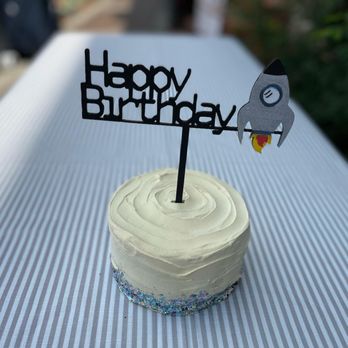 Surprise Balloons - Rocketship Birthday Cake Topper - Balloon Services Near Me Surprise Balloons - Rocketship Birthday Cake Topper - Balloon Services Near Me