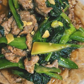 Jiu Fu Cafe 明记 - Crispy Fried Flat Noodle with Beef and Gai Lan - Chinese Near Me - Houston, Texas Jiu Fu Cafe 明记 - Crispy Fried Flat Noodle with Beef and Gai Lan - Chinese Near Me - Houston, Texas