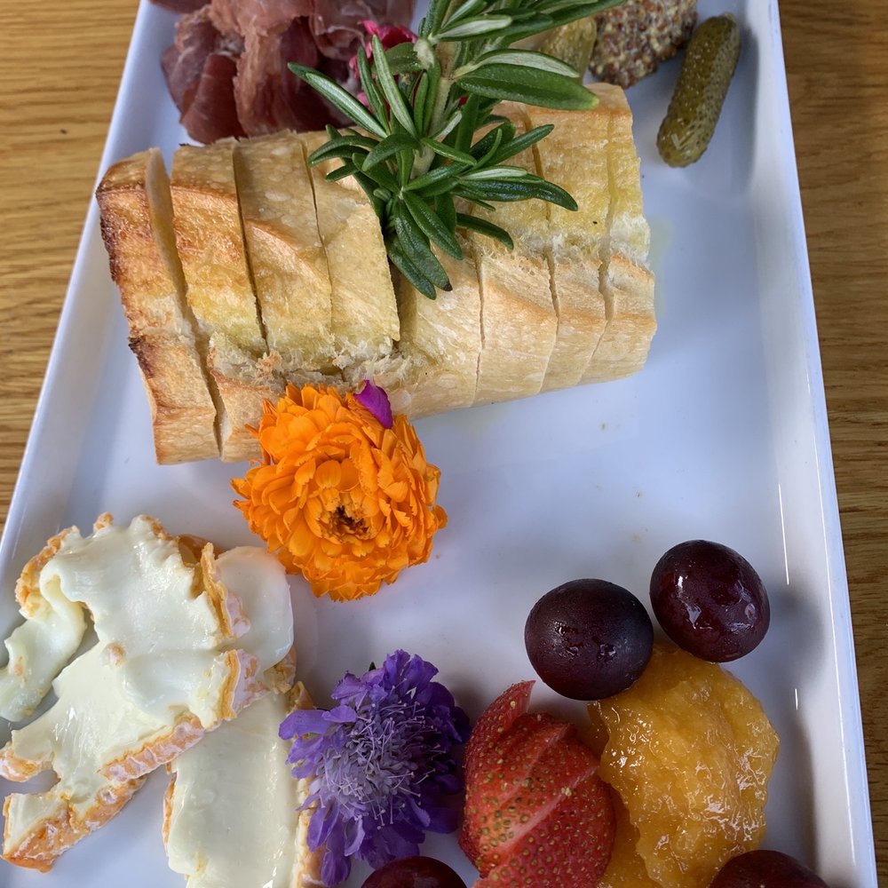 Venice Beach Wines - Cheese plate - Wine Bars Near Me - Venice, California Venice Beach Wines - Cheese plate - Wine Bars Near Me - Venice, California