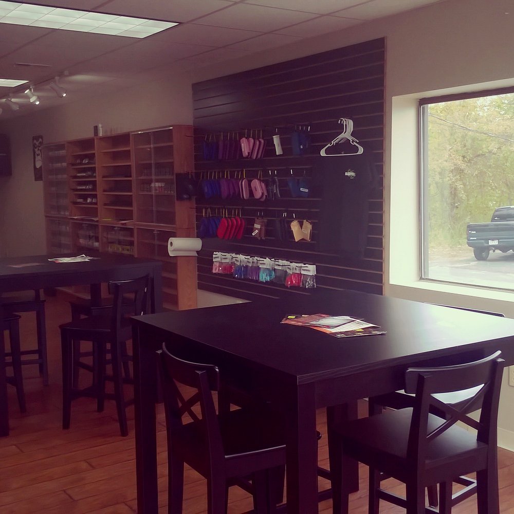 Madvapes - VAPE Area or lounge - Vape Shops Near Me - Fitchburg, Massachusetts Madvapes - VAPE Area or lounge - Vape Shops Near Me - Fitchburg, Massachusetts