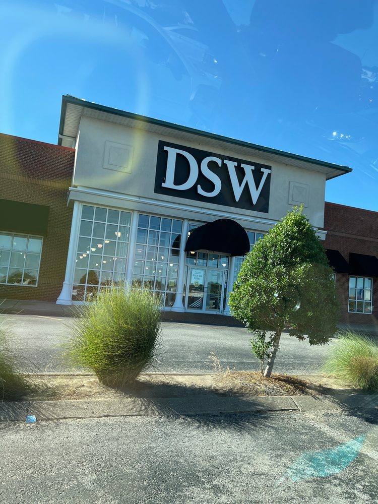 DSW DESIGNER SHOE WAREHOUSE 27 Photos 2130 Gallatin Pike Rd