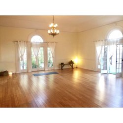 Art of Living Studio - I LOOOOVE this space!!!!