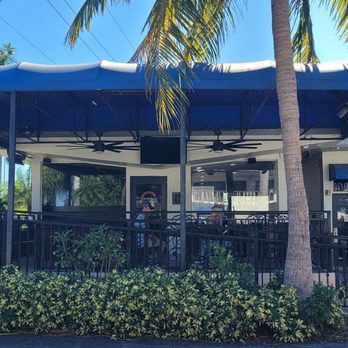 StrEATart Cafe - The entrance and covered seating - Salad Near Me - Deerfield Beach, Florida StrEATart Cafe - The entrance and covered seating - Salad Near Me - Deerfield Beach, Florida