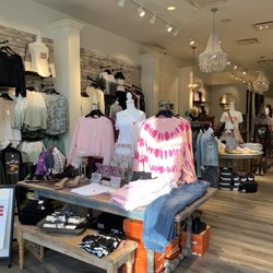 Apricot Lane Boutique - Westlake - Beautiful store layout!