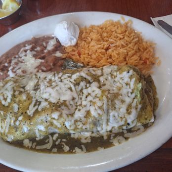 Habanero Mexican Grill - Chile Verde burrito - Mexican Near Me - Riverside, California