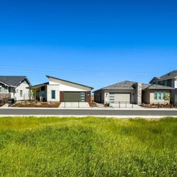 Elliott Homes - Laurel at Elliott Springs in Elk Grove, CA