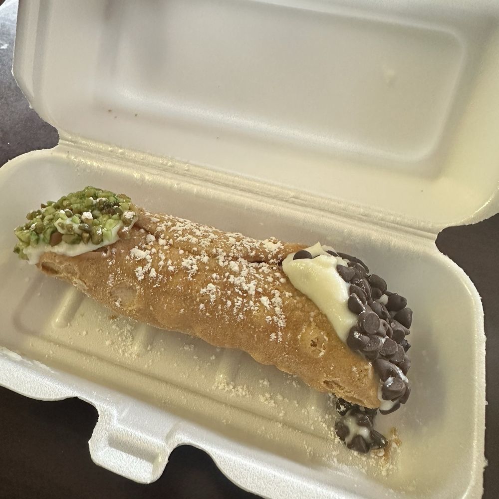 Mr. Beef - Cannoli - Fast Food Near Me - Chicago, Illinois Mr. Beef - Cannoli - Fast Food Near Me - Chicago, Illinois