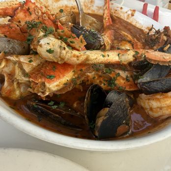 Anchor Oyster Bar - Cioppino - Seafood Near Me - San Francisco, California Anchor Oyster Bar - Cioppino - Seafood Near Me - San Francisco, California