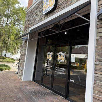 Cow & Cheese - Outside - Burgers Near Me - Maitland, Florida Cow & Cheese - Outside - Burgers Near Me - Maitland, Florida