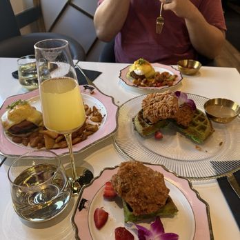 Breaking Dawn Brunch - RBF & Crab cake benedict & pineapple mimosa - Breakfast & Brunch Near Me - Los Gatos, California