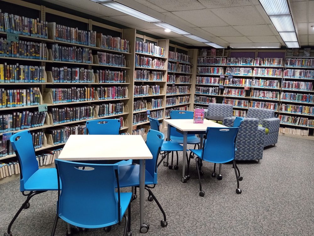 LUCY ROBBINS WELLES LIBRARY Updated August 2025 18 Photos & 15