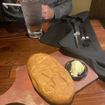 LongHorn Steakhouse - Free bread even comes with lunch specials - Steakhouses Near Me - Niagara Falls, New York