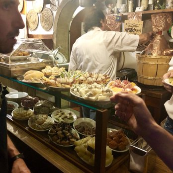 Cantina Do Mori - Wine Bars Near Me - Venezia, VE Cantina Do Mori - Wine Bars Near Me - Venezia, VE