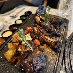 2 Lamb Shanks for 2 to 3 People