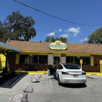 Steph's Southern Soul Restaurant - Front door - Soul Food Near Me - Dade City, Florida