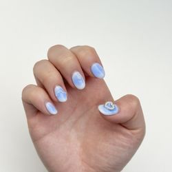 Vibrant Nails & Lashes - Second visit: right hand