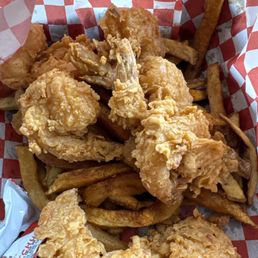 Got the shrimp and fries meal... BOMB! From looks to flavor. You have to try it!