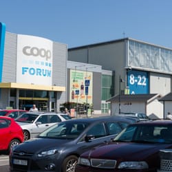 Coop Forum - Coop Forum från parkeringen.