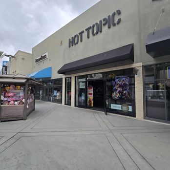 Hot Topic - Accessories Near Me - Orange, California Hot Topic - Accessories Near Me - Orange, California