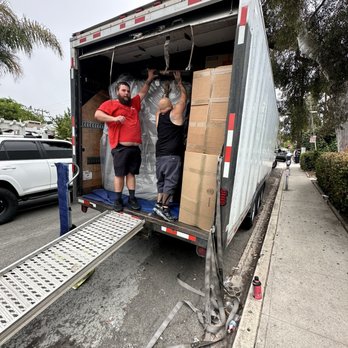 CC Relocation - Movers Near Me - Santa Ana, California CC Relocation - Movers Near Me - Santa Ana, California