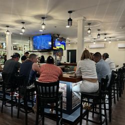 Casa Real Restaurant & Bar - Bar area