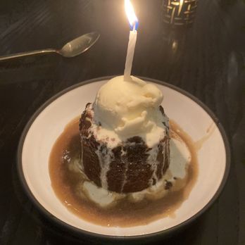 Gordon Ramsay Hell's Kitchen - Sticky Toffee Pudding - New American Near Me - Miami, Florida