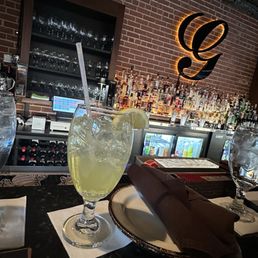Limoncello spritz