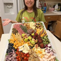 Renaissance Catering - This thing is bigger than me! I think the only thing I would add is crackers