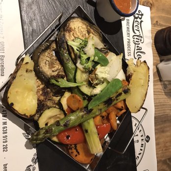 Beer'linale - Grilled veggies with romesco sauce - Beer Bar Near Me - Barcelona, B