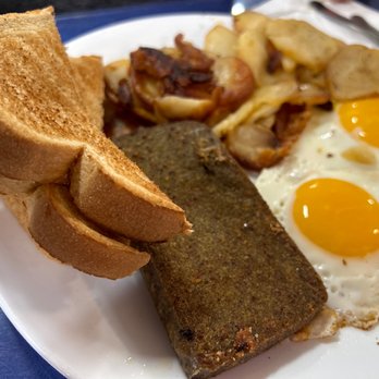 Dixie Diner - Scrapple with eggs - American Near Me - Smithsburg, Maryland