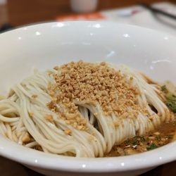 鼎泰豐 - Dan Dan noodles