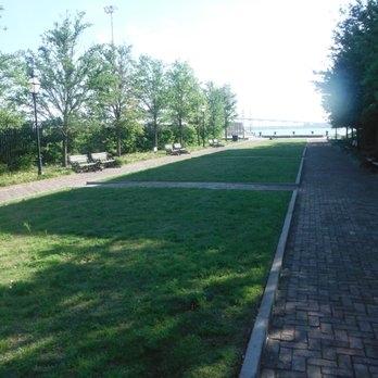 Charlotte Street Park - Charlotte Street Park - Parks Near Me - Charleston, South Carolina Charlotte Street Park - Charlotte Street Park - Parks Near Me - Charleston, South Carolina