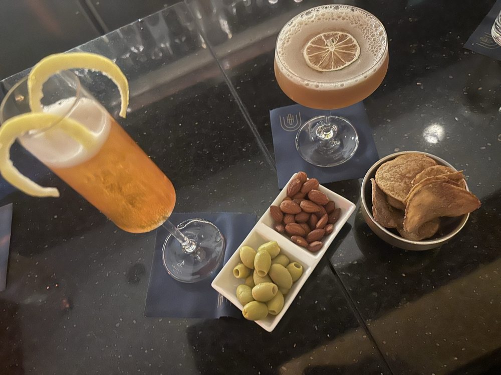 Rowes Wharf Bar - Boston Harbor Hotel