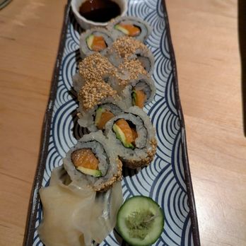 izanami - Salmon Avocado roll - Tapas/Small Plates Near Me - Santa Fe, New Mexico