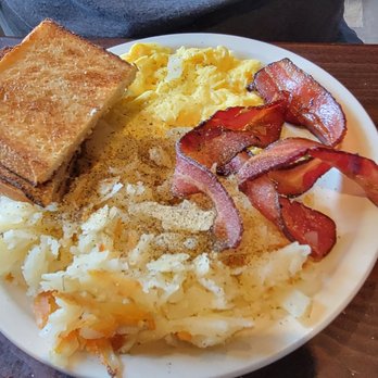 Buffalo Cafe - Classic breakfast - American Near Me - Whitefish, Montana
