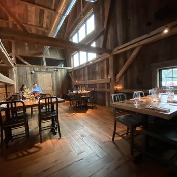 Sylvan Table - Upstairs - New American Near Me - Sylvan Lake, Michigan