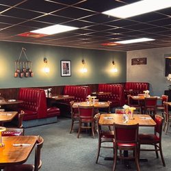Salathai Greeley - Dine in room