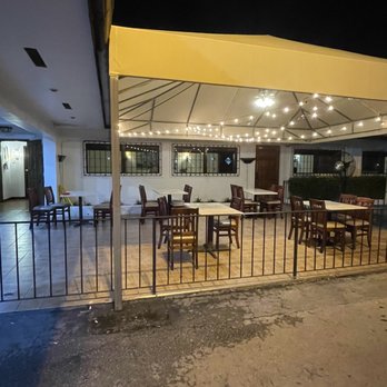 Habana Vieja Restaurant - outside patio - Cuban Near Me - Miami, Florida Habana Vieja Restaurant - outside patio - Cuban Near Me - Miami, Florida