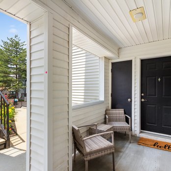 ReNew Western Cranston - Apartments Near Me - Cranston, Rhode Island